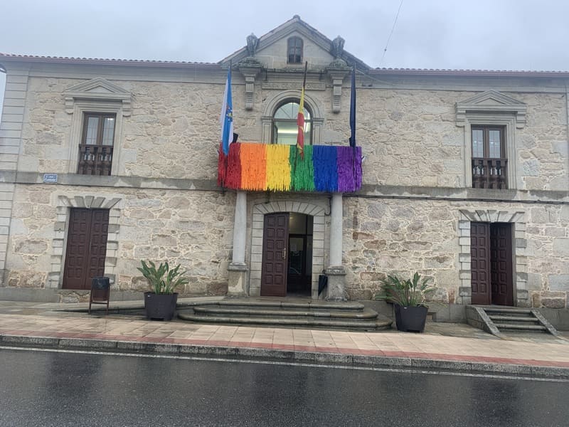 crear galicia fachada lgtbi